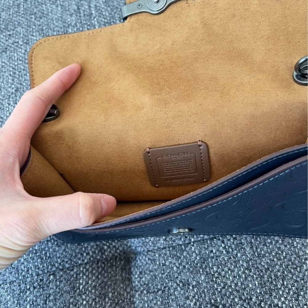 Coach navy blue crossbody leather bag - Picture 4 of 7